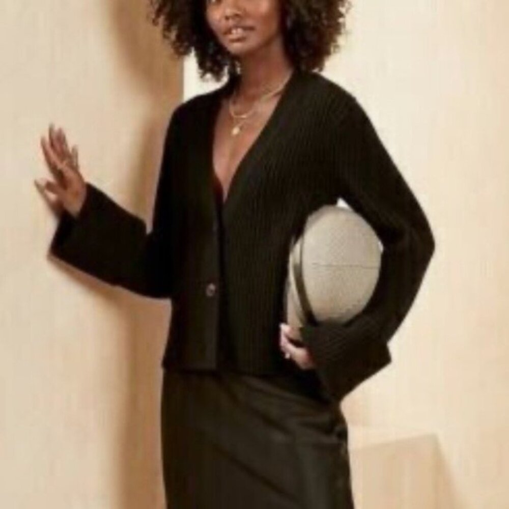 Banana Republic black  Talia Merino-Cashmere Cardigan Sweater in Small